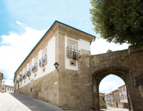 Отель Montebelo Palácio dos Melos Viseu Historic Hotel  Визеу